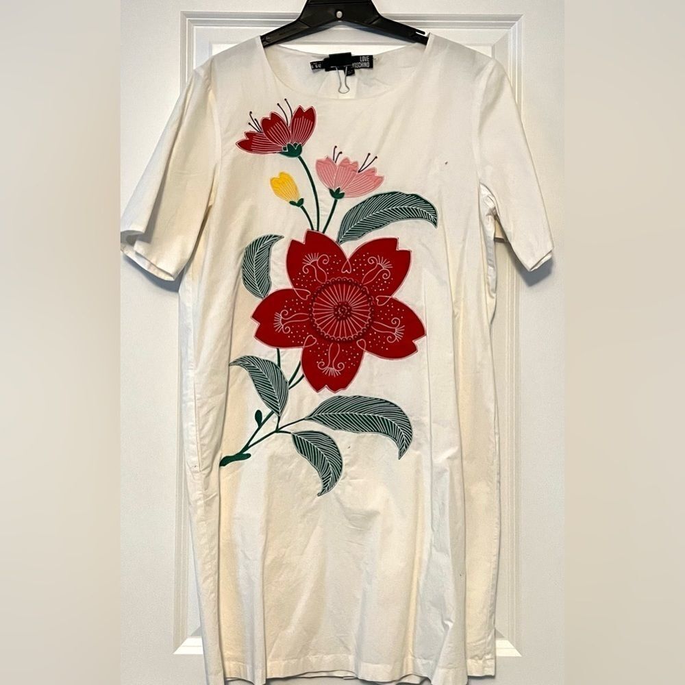 LOVE MOSCHINO
RICAMO VISCOSA APPLIQUE DRESS
